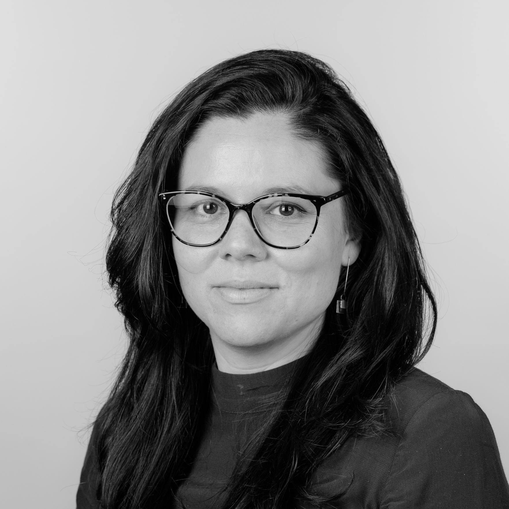 Sarah R. Champagne Meliza Alili